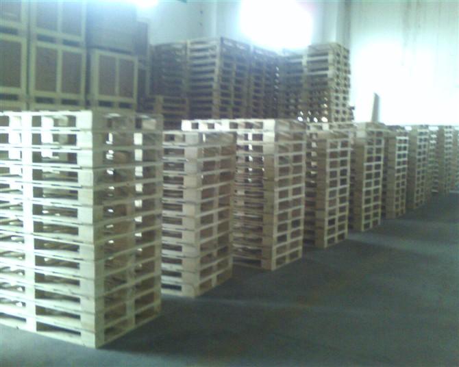 南宁包装箱厂家生产订做广西木托盘，广西包装箱南宁广荣专业订做广西