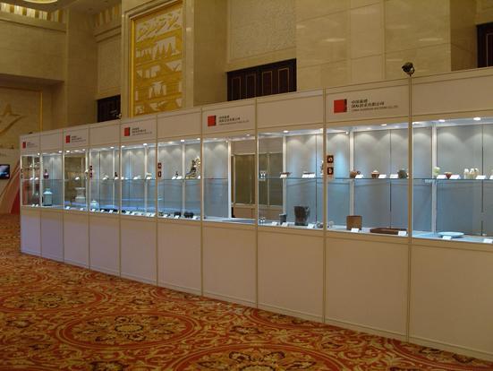 供应北京八棱柱展示柜高低玻璃柜租赁