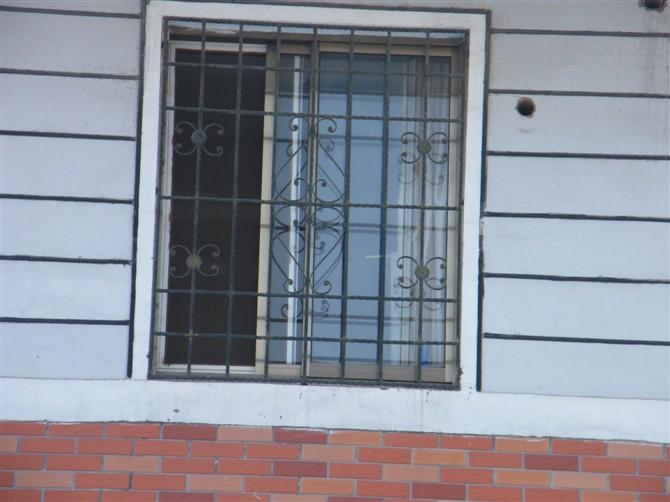供应防盗窗，新型防盗窗，豪华防盗窗，高档防盗窗，别墅防盗窗
