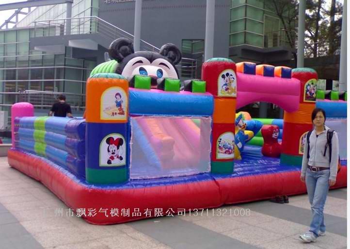 供应大型充气儿童乐园深圳充气大型攀岩