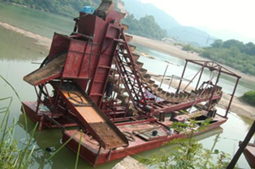 供应挖沙淘金船,链斗淘金船，云南采金船图片