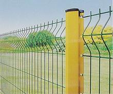 供应供应两道弯护栏网、三角折弯护栏网图片