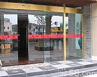 供应北京丰台区安装玻璃门地弹簧玻璃门