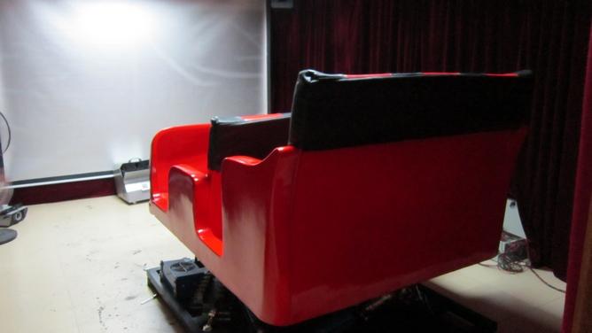 供应最专业的5D影院动感座椅厂家直销