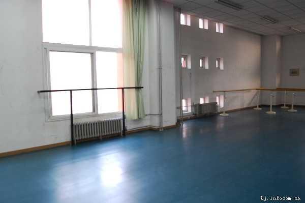 供应舞蹈教室地板，舞蹈地板，地暖地胶，舞蹈专家