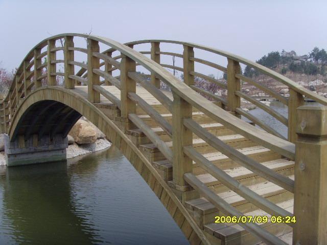 供应防腐木木桥定做，防腐木木桥定做价格
