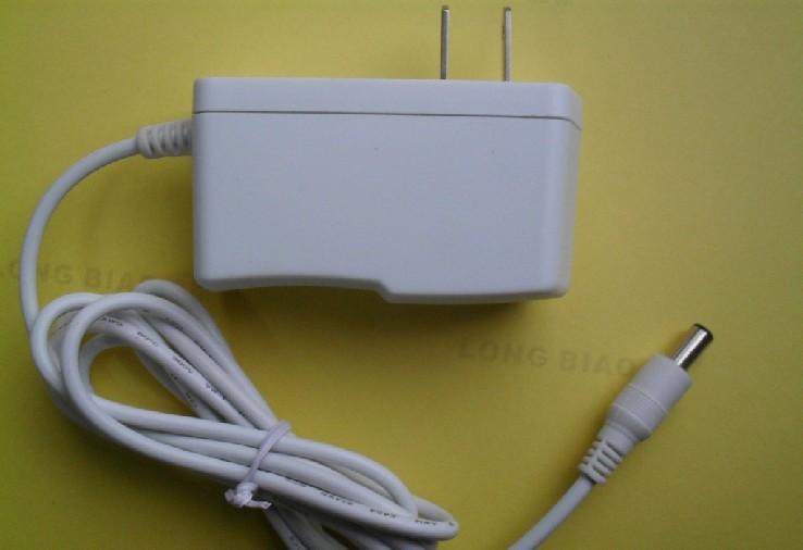 供应美规白色充电器-美规5V2A白色电源适配器