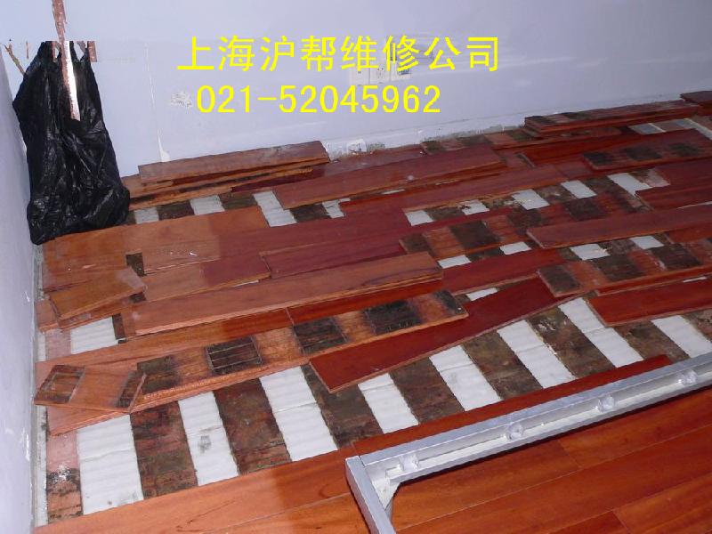 上海专业地板维修へ为木地板DIY打蜡へ让家光亮如新52045962