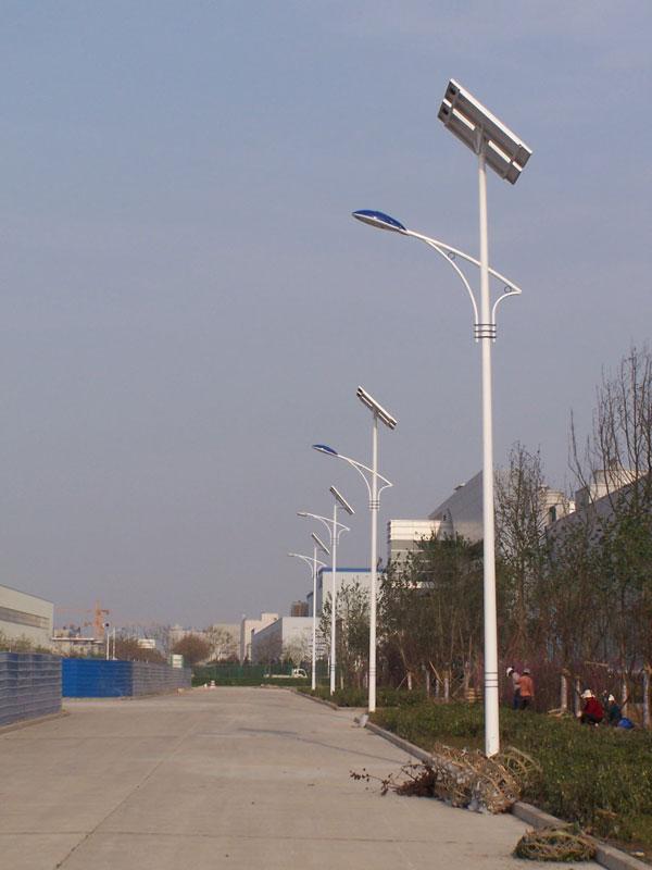 厂家生产太阳能路灯批发