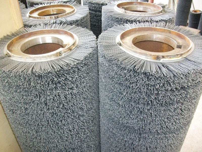 供应东莞工业毛刷辊，碳化硅磨料丝刷辊，砂光机毛刷辊