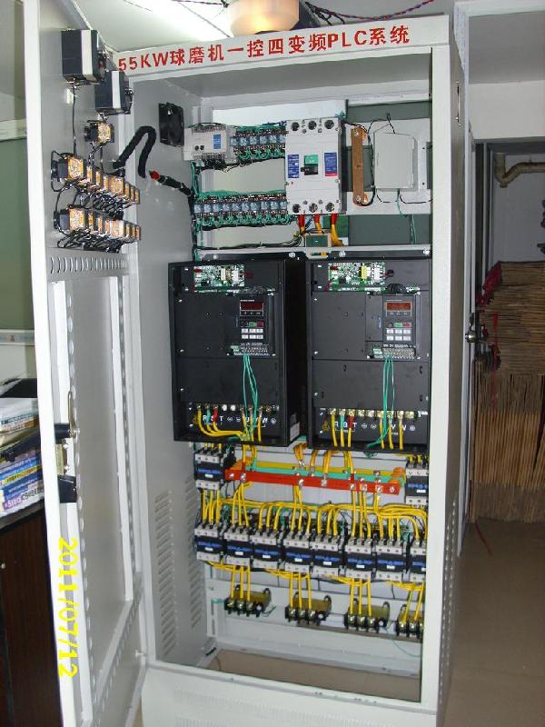 供应教学实验室通风变频器PLC控制系统