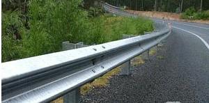 衡水市高速公路热镀锌波形钢护栏板厂家