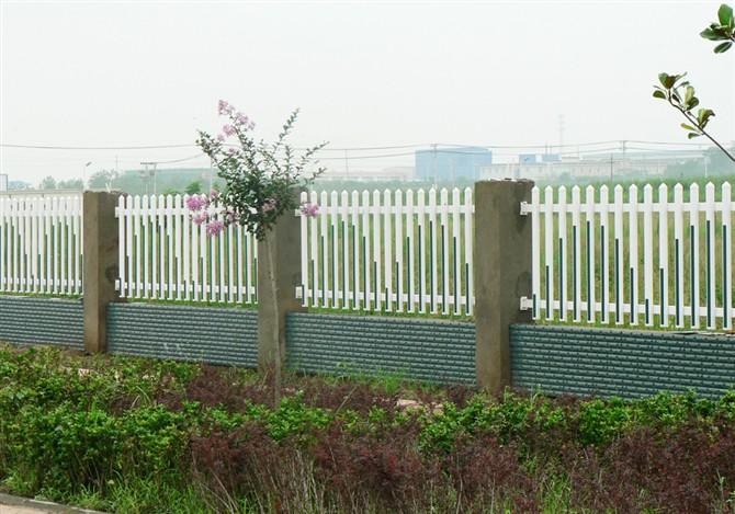 供应上海护栏 上海围墙护栏 上海PVC围墙护栏