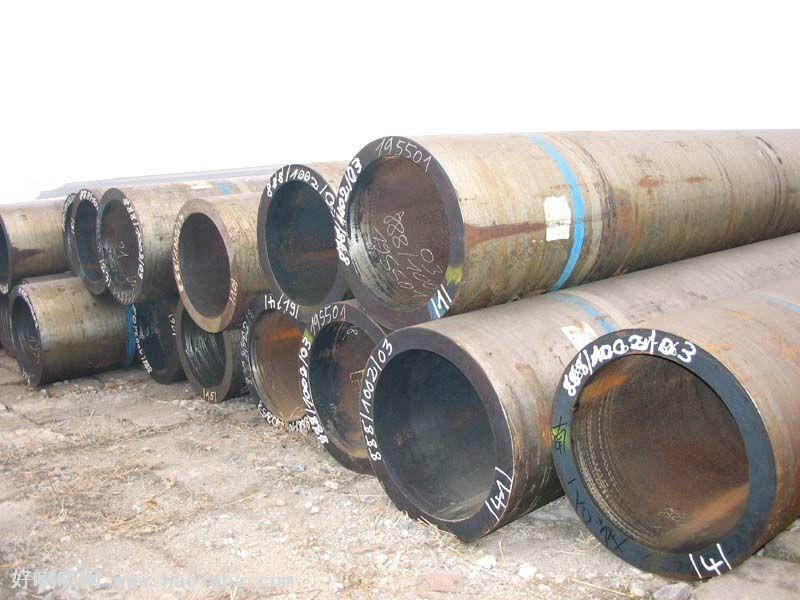 供应高压化肥管，合金无缝钢管,高压锅炉管,石油裂化管,流体管