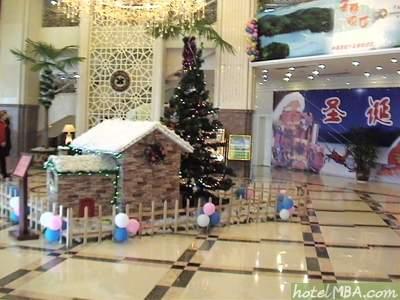 广州商场圣诞节布场元旦装饰布置批发