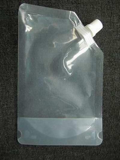 供应南昌市日化用品自立吸嘴袋，10年专业生产液体包装袋厂家图片