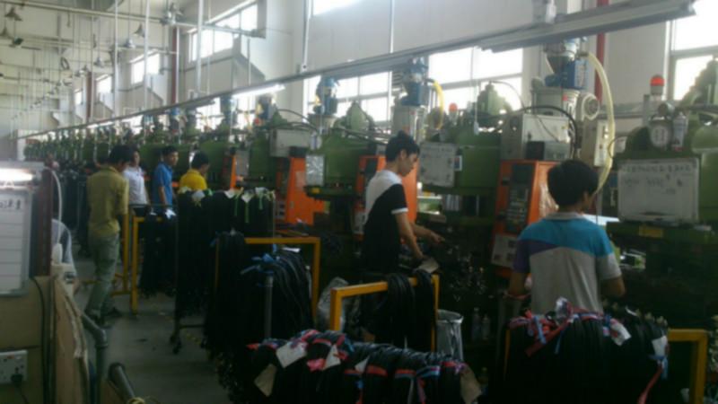 供应广州白云区立式注塑机供应厂家 、广州白云区立式成型机批发厂家图片