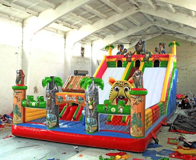 供应儿童大型充气玩具城堡秋千鱼电动毛绒动物电动小火车图片