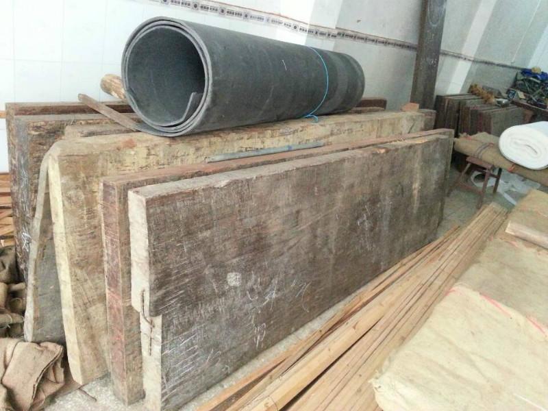 供应大量批发百年老料铁力木大板