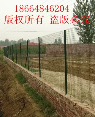 场地围栏网，广州工地铁丝围栏网供应、东莞铁丝护栏网图