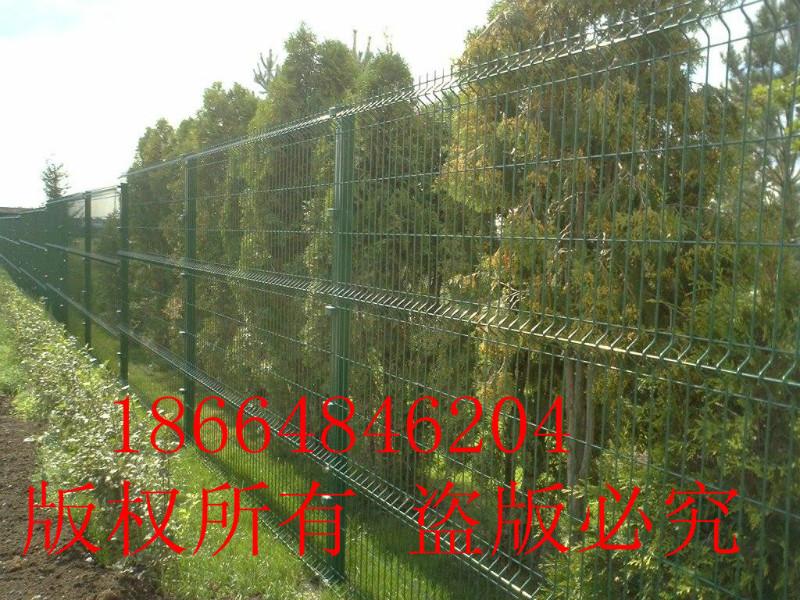 广州绿化带围栏网，深圳工地铁丝隔离栅/广州包胶护栏网厂家