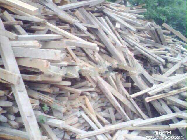 供应枣庄哪里有旧方木回收