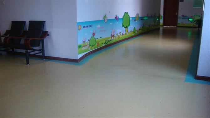 供应pvc塑胶地板 pvc商用地板 pvc运动地板 幼儿园地板
