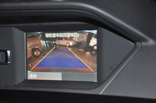 供应广州奔驰C180加装导航精准轨迹倒车后视手机无线连接数字电视