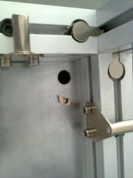 龙华铝型材连接件：口哨、1530直角，铝角、斜边直角、菱形螺母、门吸