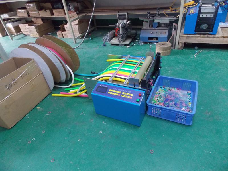 橡皮筋切管机 硅胶管裁管机 牛皮筋裁切机 橡皮圈裁断机 自动计数图片