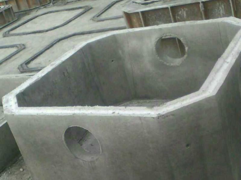 供应哈尔滨钢筋混凝土预制化粪池/专业从事 钢筋混凝土预制化粪池建设