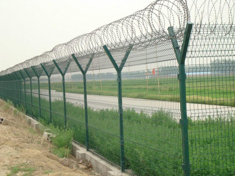 供应曲靖护栏网报价 机机场护栏网 机场隔护栏网厂家