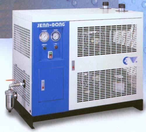 供应昆山干燥机昆山震东冷冻式干燥机空压机冷干机价格