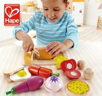 供应德国hape过家家厨房食物套装3岁以上儿童玩具采用环保水性漆优质