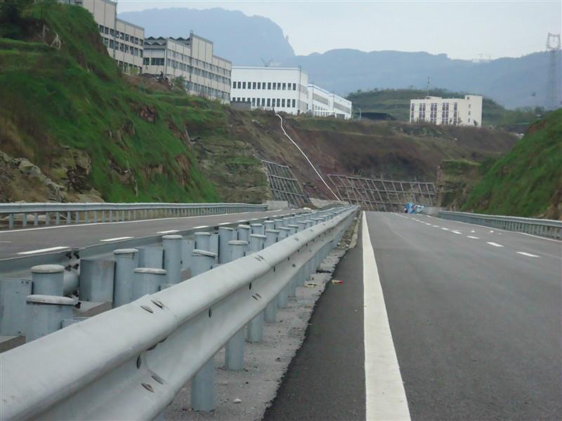 武汉高速公路波形护栏板价格批发
