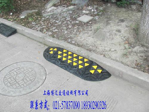 新乡市、焦作市哪儿买路沿坡 上海博辽出售橡胶路沿坡