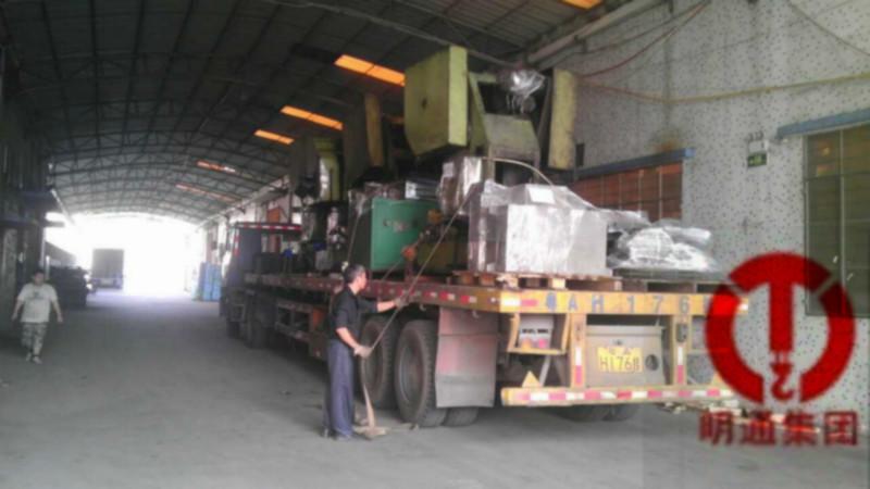 供应用于机械生产商的大型超重超限设备搬运公司