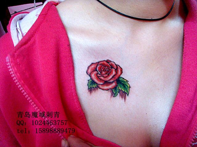 供应美女胸部纹身青岛纹身玫瑰纹身