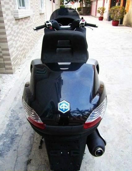比亚乔MP3-250摩托车专卖店批发