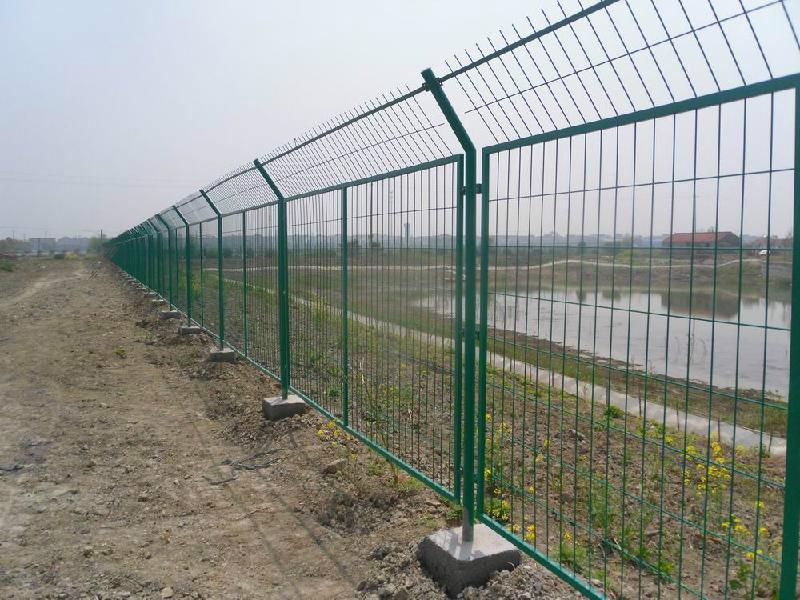 供应南宁机场监狱护栏网围网，Y型防御护栏网，桂林机场护栏网，监狱围网图片