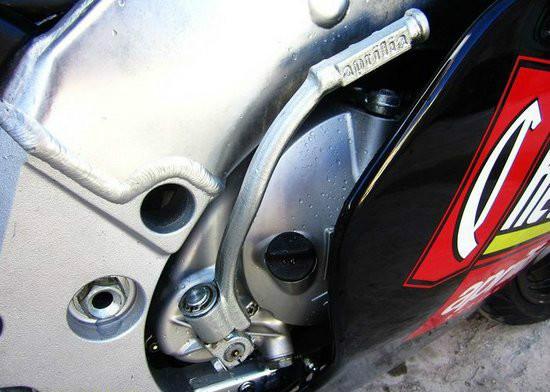 供应百色阿普利亚RS250摩托车多少钱