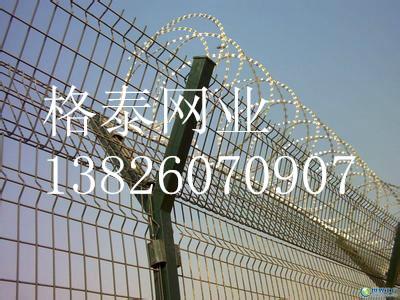 深圳护栏网梅州惠州铁丝网海南铁艺栅栏机场公路铁路护栏网