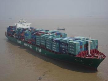 国际海运出口到欧洲，拼箱门到门货物运输服务图片