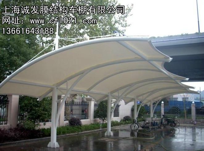 上海市厂家制作安装建筑排水停车棚厂家