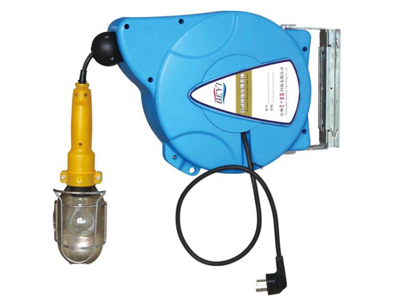 供应自动回收卷线器，配工作灯自动回收卷线器，型号BY-06B