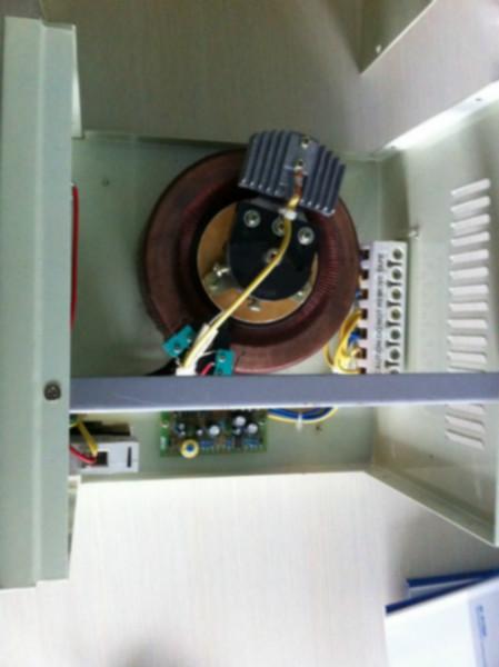 供应SVC TND-1500高精度全自动三相交流稳压器 