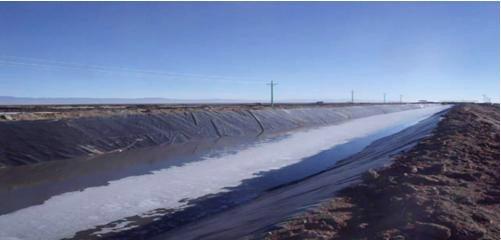 供应黑龙江-内蒙古-新疆-辽宁-吉林地区水渠防水布-水渠专用防渗膜