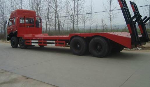 西藏拖板车运输货物设备-拉萨大件运输推土机13453136199图片