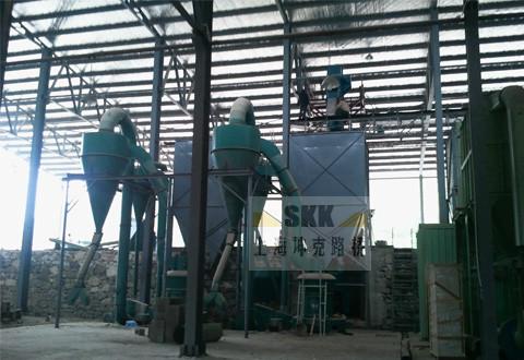 供应上海坤克路桥高细度磨粉设备 超细磨粉机图片