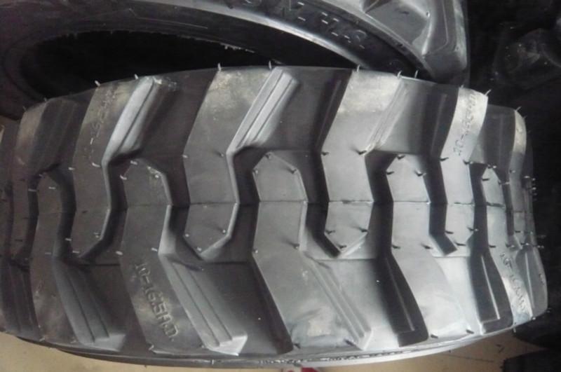 潍坊市10-16.5和12-16.5铲车轮胎叉车轮胎厂家